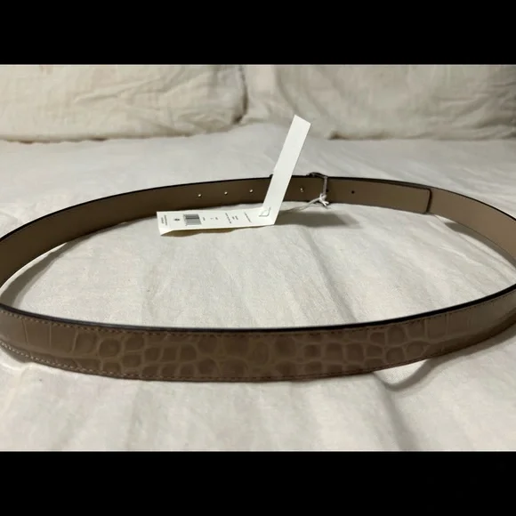 Tory Burch 1” Croc Miller belt - Picture 3 of 4